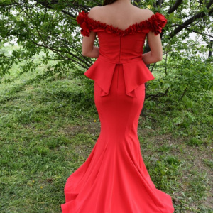 Rochie deosebita de seara, rosie, tip sirena cu peplum in talie