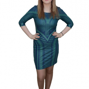 Rochie la moda si mulata, nuanta de turcoaz, design interesant