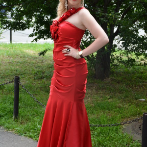Rochie lunga de seara, rafinat din saten rosu