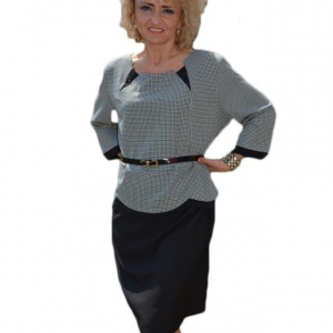 Rochie rafinata , negra, cu strasuri aplicate ca decor