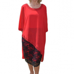 Rochie rosie cu aplicatii de dantela si strasuri fine, negre