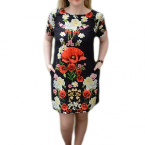 Rochie trendy cu croi lejer, design floral, realist, pe fond negru