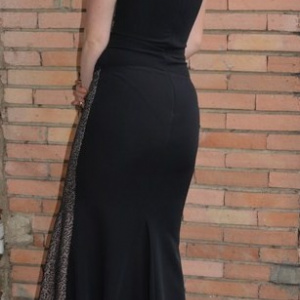 Rochie trendy de seara, model lung crapat pe picior, nuanta neagra