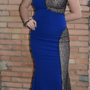 Rochie trendy nuanta albastra cu paiete negre, model lung, tineresc