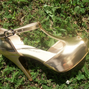 Sanda clasica tip pantof cu platforma, piele ecologica aurie