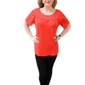 Tricou deosebit, nuanta de rosu, design impletit sus, material fin