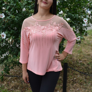 Bluza fashion cu strasuri si dantela in partea de sus, nuanta pudra