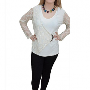 Bluza in nuanta de alb, dantela fina aplicata lateral