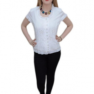 Bluza in tendinte, nuanta de alb, design cu flori fashion