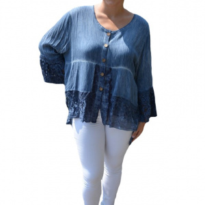 Bluza lejera Carina cu insertii de dantela, nuanta de albastru
