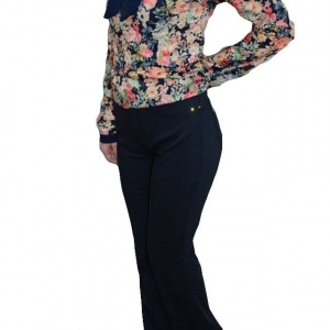 Pantalon la moda, nuanta de bleumarin, buzunare apretate