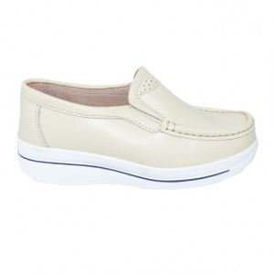 Pantofi bej cu talpa ortopedica ,din piele,model simplu