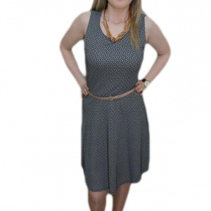 Rochie casual, neagra, model fara maneci, in clos, cu curea subtire in talie