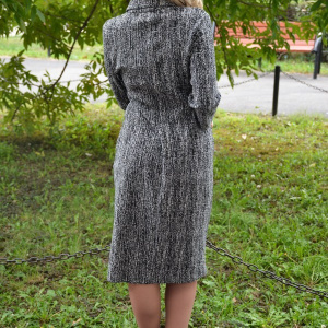 Rochie de zi, gri, material cu aspect tricotat si piele ecologica