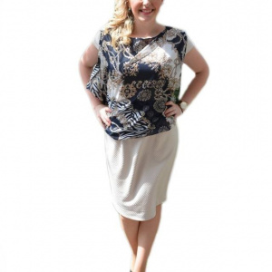 Rochie eleganta cu aspect de costum, bluza gri si fusta crem