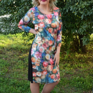 Rochie eleganta , cu trandafiri multicolori din material 3D