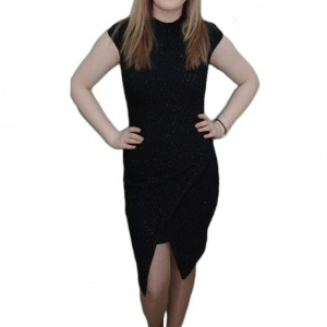 Rochie neagra, design interesant cu sclipici aplicat