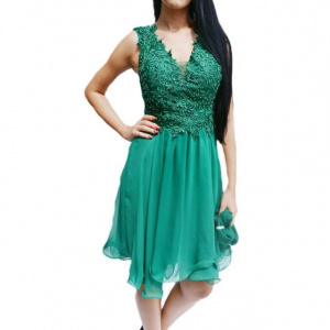 ROCHIE VERDE DE OCAZIE, TUL STRATIFICAT SI DANTELA FLORALA