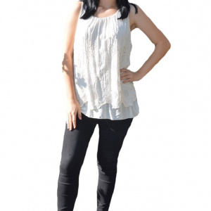 Bluza de vara cu broderie florala deosebita, de culoare crem