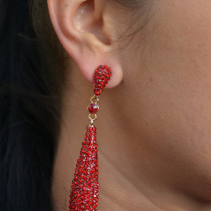Cercei fashion din metal argintiu decorat cu pietre albastre