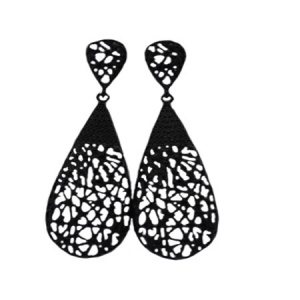 Cercei model lung,forma de lacrima,piatra mare in suport metalic negru cu strasuri negre