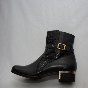 Cizma moderna, neagra cu inserti aurii pe toc BO-2256-LK