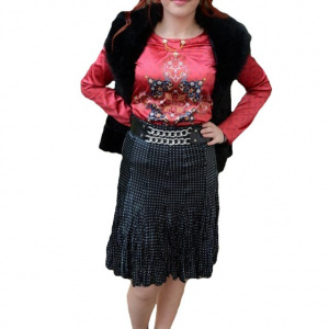 Fusta deosebita, nuanta de negru-alb, design chic cu buline