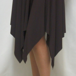 Fusta rafinata, scurta, de culoare maro, cu design asimetric