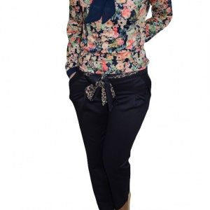 Pantalon cu buzunare lateral, nuanta de bleumarin, curea