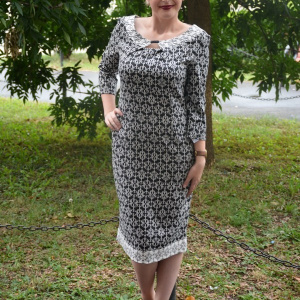 Rochie bicolora alb-negru, cu paspol alb la guler si tiv