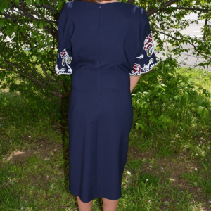 Rochie casual cu maneca scurta si decolteu mic, nuanta bleumarin