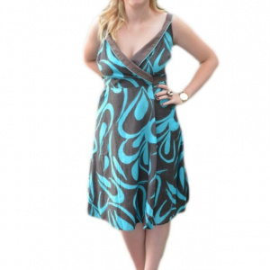 Rochie de vara cu bretele, culoare maro inchis cu design turcoaz