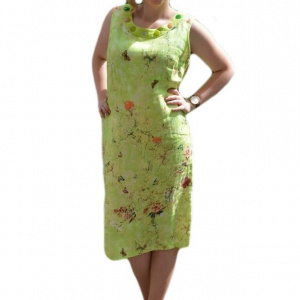 Rochie deosebita de zi verde deschis, cu decorata la decolteu