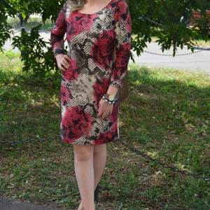Rochie feminina, de culore roz, cu fermuar vizibil