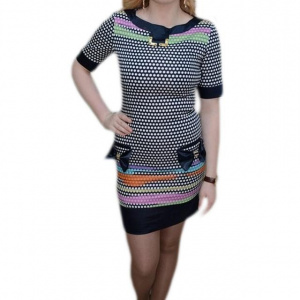 Rochie scurta, nuanta de bleumarin, design interesant aplicat