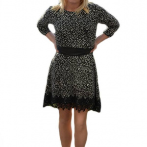 Rochie trendy cu imprimeu bicolor, nuante de negru-alb cu dantela