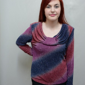 Bluza din material cu aspect lucios de nuanta mov in degrade