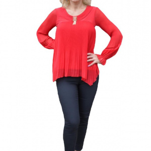 Bluza eleganta cu voal plisat in fata si maneca lunga, nuanta rosie