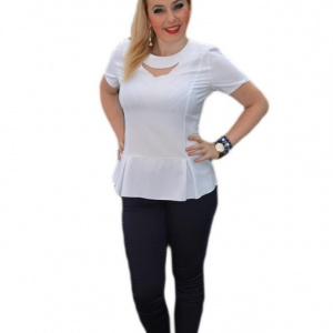 Bluza tinereasca culoare alba, cu maneca scurta si croiala fashion