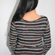 Bluza tricotata,model multicolor ,nuanta neagra