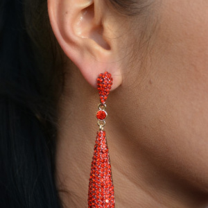 Cercei fashion din metal argintiu decorat cu pietre albastre