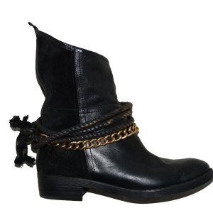 Cizma shic,negru din piele cu accesoriu maro