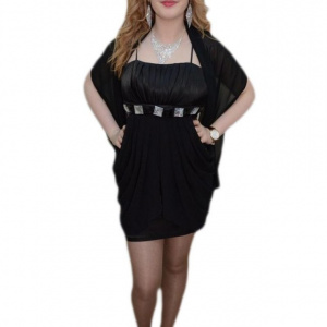 Rochie in nuanta de negru, decolteu clasic, strasuri chic