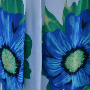 Rochie lejera de vara, flori verzi pe fond alb, model lung