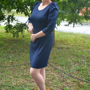 Rochie rafinata, de culoare bleumarin, cu fermuar la spate