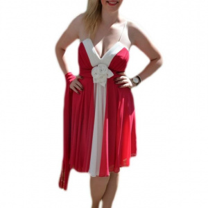 Rochie tinereasca, din voal cu un decolteu adanc