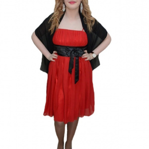 Rochie tinereasca, nuanta de rosu, fundita aplicata