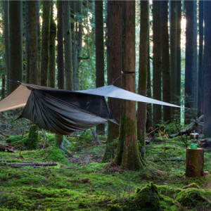 Hamac Hennessy Expedition Zip - M16 in padure