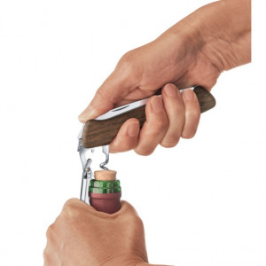 Briceag Victorinox Wine Master Wood, lemn maslin - 0.9701.64 deschidere sticla vin