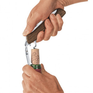 Briceag Victorinox Wine Master Wood, lemn maslin - 0.9701.64 utilizare